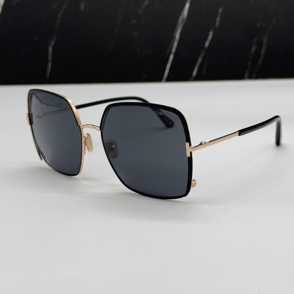 NEW TOM FORD TF1006 02A WOMEN SQUARE SUNGLASSES TOM FORD RAPHAELA FT1006/S BLACK main image 6
